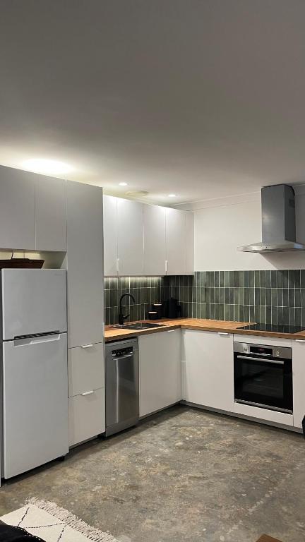 Avalon Beach Guesthouse - Accommodation Whitsundays 3