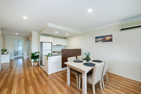 Avenue 16 - Accommodation Whitsundays 0