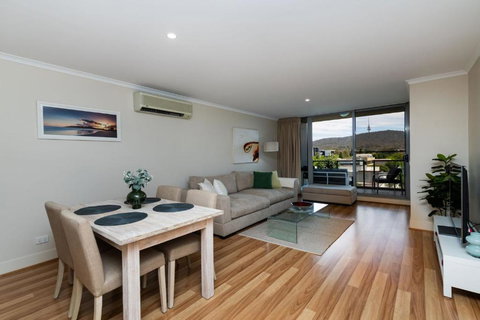 Avenue 16 - Accommodation Whitsundays 1