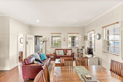 Avondale 7 Cashmore Street - Accommodation Whitsundays 1