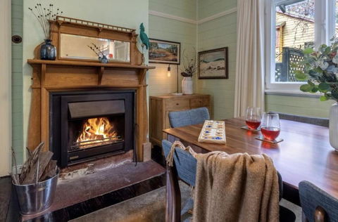 Avondale Mountain Cottage - Accommodation Whitsundays 3