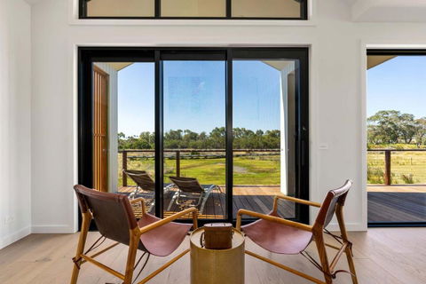Awakening Broadbeach - Wifi, Linen - Accommodation Whitsundays 4
