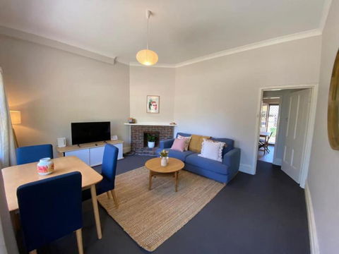 Awesome Apt Meters From Indian Ocean Beach - Accommodation Whitsundays 2