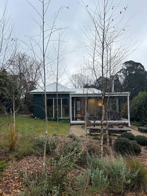 Ayla Cottage - Cosy Escape - Accommodation Whitsundays 3