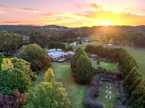 Aylmerton House And Cottage For 14 Southern Highlands - Accommodation Whitsundays 0