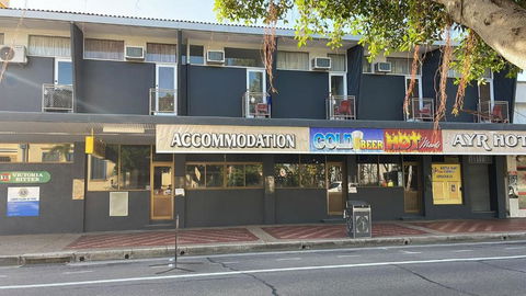 Ayr Hotel - Accommodation Whitsundays 0