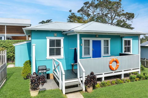 Aurora Quintessential Beachfront Couples Getaway - Accommodation Whitsundays 1