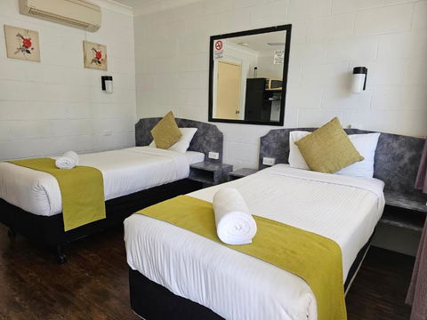 Azalea Motel - Accommodation Whitsundays 4