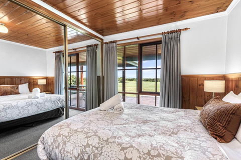 Apollo Bay Cottages- Hopetoun - Accommodation Whitsundays 3