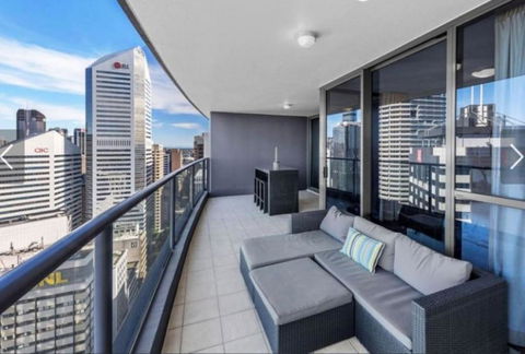 AU1 - Aurora Skyscraper CBD For Business Or Pleasure - Accommodation Whitsundays 4