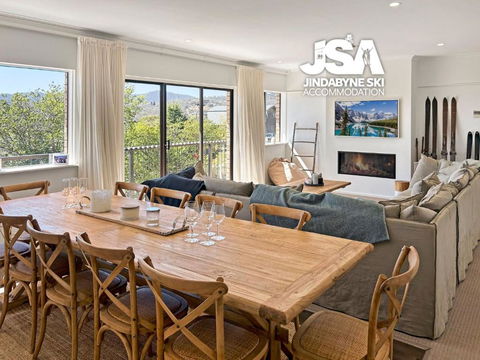 Avalon - Accommodation Whitsundays 2