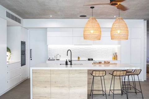 Azure Port Douglas - Luxurious & Modern - Accommodation Whitsundays 1