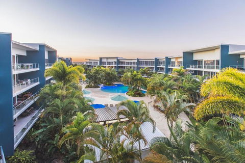Azzura Greens Resort - Accommodation Whitsundays 0