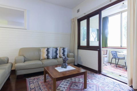 B2 Crawley Apartment 1 BRM & Sleepout Near UWA - Accommodation Whitsundays 2