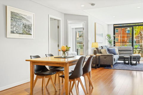 B208S - The Waverton Escape - Accommodation Whitsundays 2