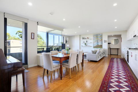 B314S - Waverton Village Heights - Accommodation Whitsundays 0