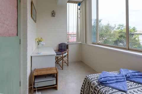 B6 Crawley Apartment 1 BRM & Sleepout Near UWA - Accommodation Whitsundays 4