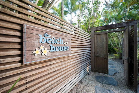 BALA Beach House On ABSOLUTE Beachfront - Accommodation Whitsundays 2