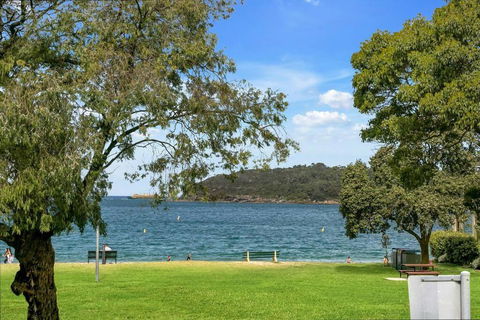 BALO1 - The Esplanade - Mosman - Accommodation Whitsundays 0