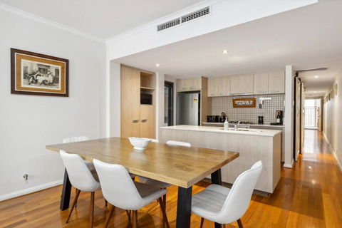 BANN2/5 - Bannister Heritage Hideaway - Accommodation Whitsundays 1