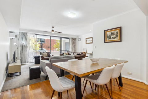 BANN2/5 - Bannister Heritage Hideaway - Accommodation Whitsundays 3
