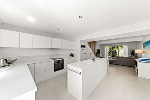 BARBADOS Ultimate Laid-back Holiday - Flat Stroll To River - Accommodation Whitsundays 4