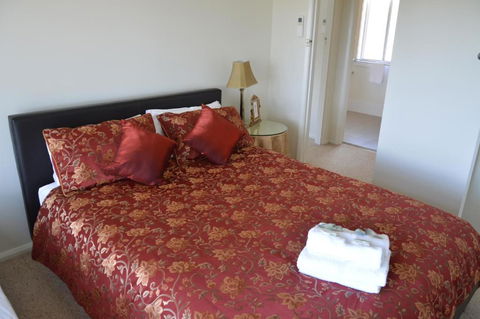 BATHURST GOLDFIELDS RESIDENCE On MOUNT PANORAMA - Accommodation Whitsundays 2