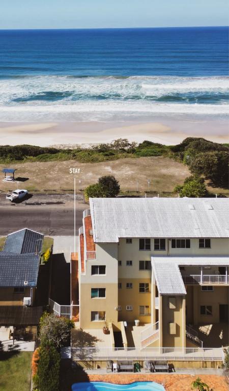 BAY PROPERTIES . Ocean Sounds - Accommodation Whitsundays 3