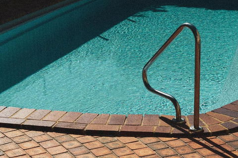 BAY PROPERTIES . Ocean Sounds - Accommodation Whitsundays 2