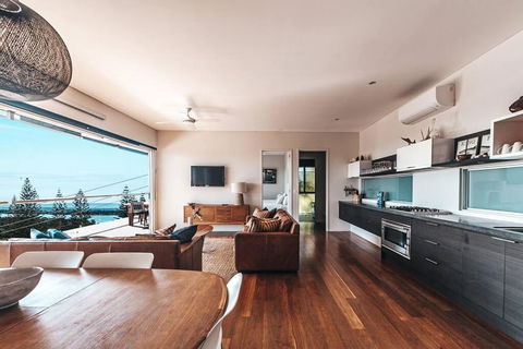 BAY PROPERTIES . The Big Chill - Accommodation Whitsundays 0