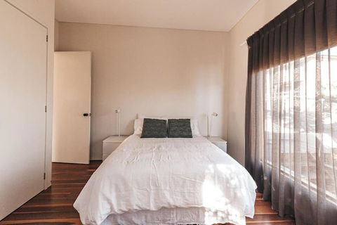 BAY PROPERTIES . The Big Chill - Accommodation Whitsundays 4