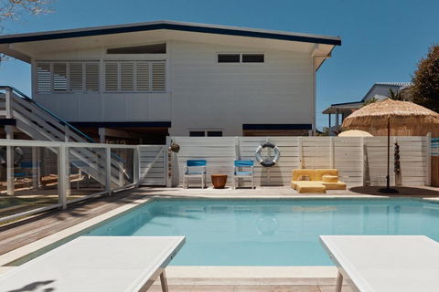 BAY PROPERTIES . The Sailor Shack - Accommodation Whitsundays 0
