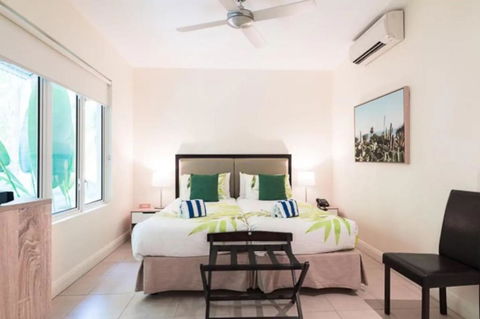 Azure Harmony - A Breezy Hideaway At The Beach Club - Accommodation Whitsundays 2