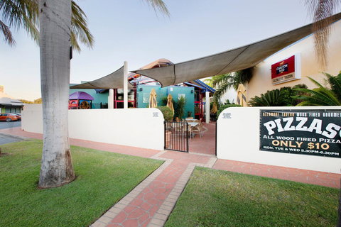 Glenmore Tavern - Accommodation Whitsundays 24