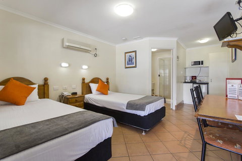 Glenmore Tavern - Accommodation Whitsundays 16