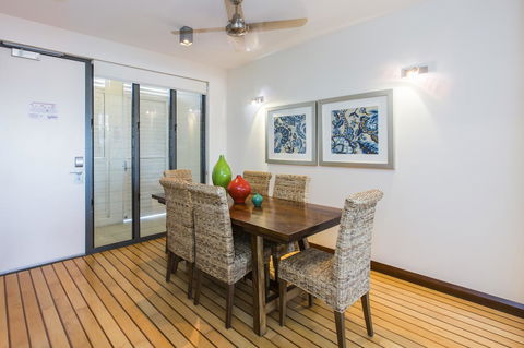 Boathouse Port Of Airlie - Accommodation Whitsundays 10