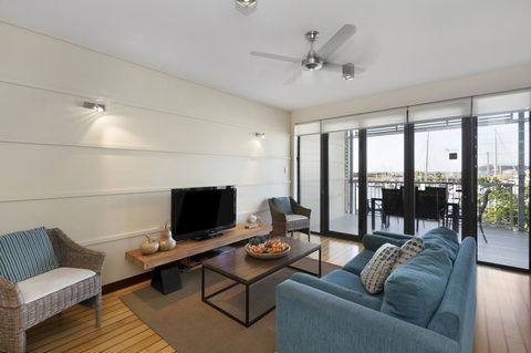 Boathouse Port Of Airlie - Accommodation Whitsundays 1