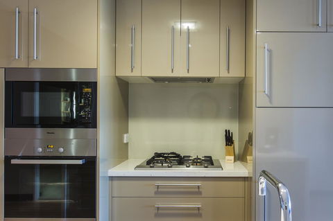 Boathouse Port Of Airlie - Accommodation Whitsundays 7