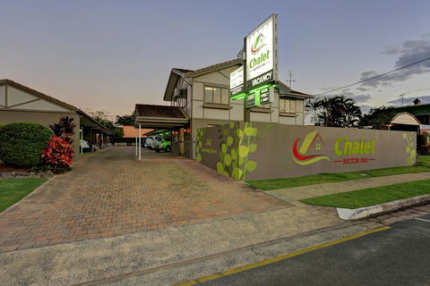 Chalet Motor Inn - Accommodation Whitsundays 6