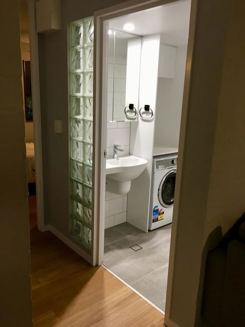 Burleigh Palms Holiday Apartments - Accommodation Whitsundays 8