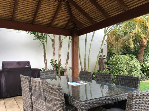 Burleigh Palms Holiday Apartments - Accommodation Whitsundays 23