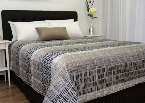 Burleigh Palms Holiday Apartments - Accommodation Whitsundays 1