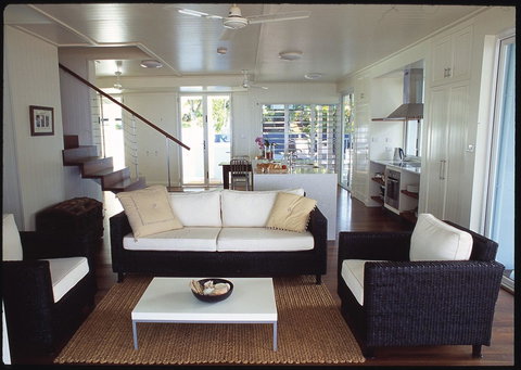 The Pines At Oak Beach - Accommodation Whitsundays 2