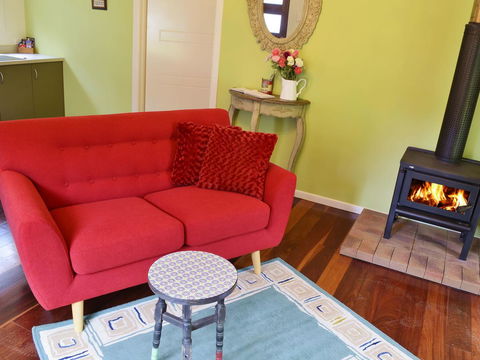 Apple Tree Cottage Montville - Accommodation Whitsundays 17
