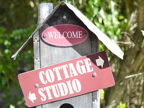 Apple Tree Cottage Montville - Accommodation Whitsundays 14