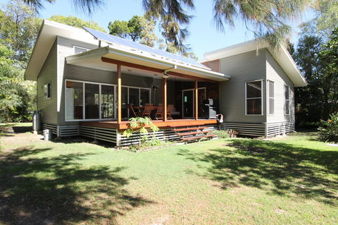 The Boarding House - Accommodation Whitsundays 0