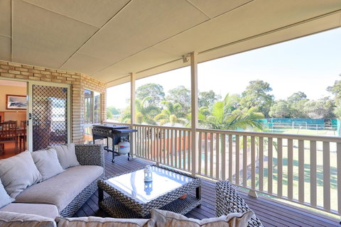 Waterfront At White Patch - Accommodation Whitsundays 35