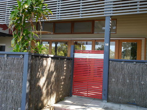 A AAA C-SHACK - Accommodation Whitsundays 1