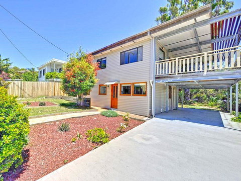 'Beach Break 2', 2/10 Lionel St - Downstairs Unit With Aircon - Accommodation Whitsundays 0