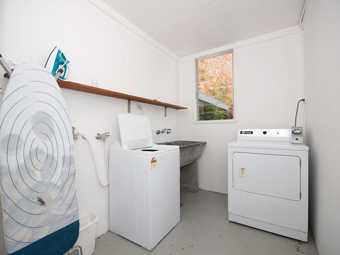 'Beachside' Shoal Bay, Unit 6 - Accommodation Whitsundays 3